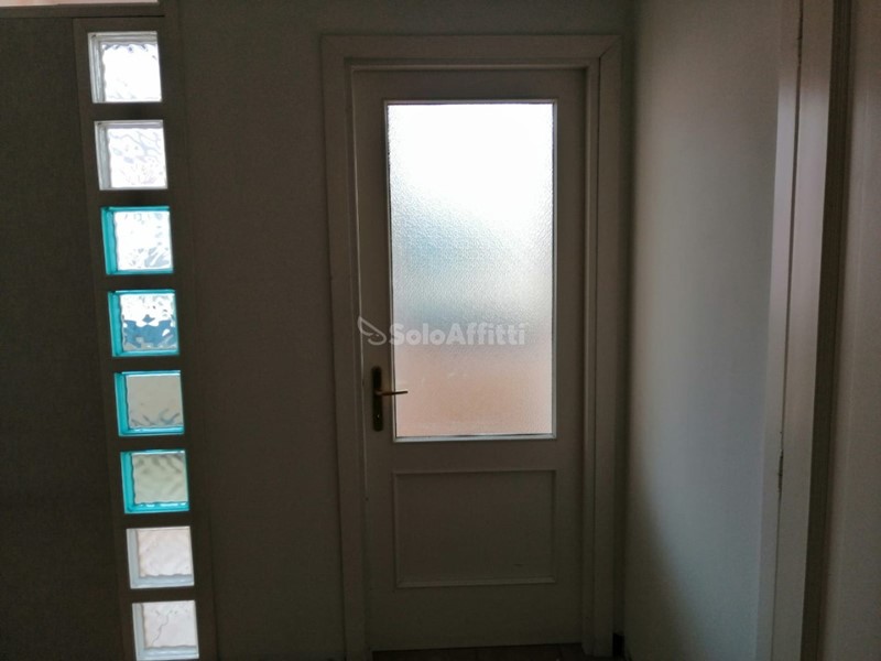 Ufficio in Affitto a Sassuolo, 950€, 78 m²