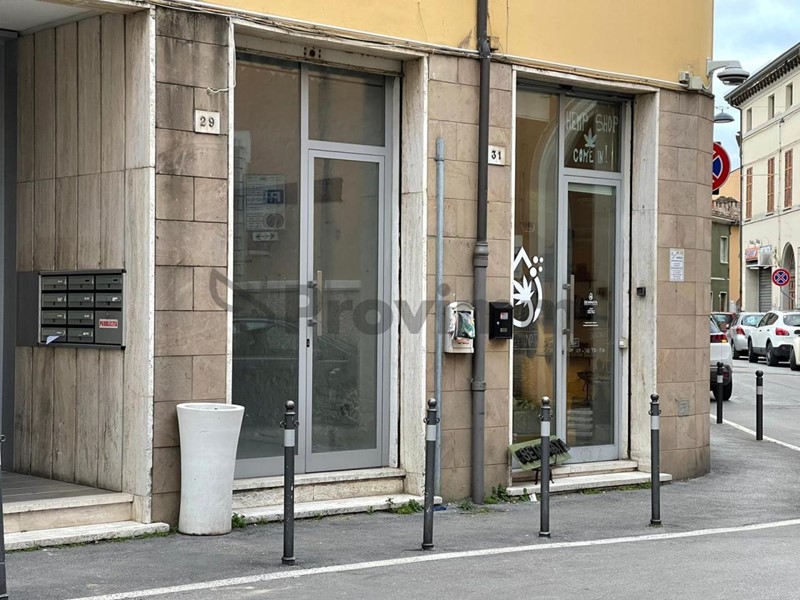 Immobile commerciale in Vendita a Forlì, 20'000€, 12 m²