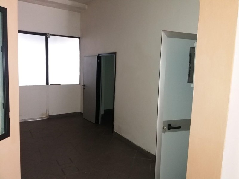 Laboratorio in Affitto a Empoli, 600&euro;, 120 m²