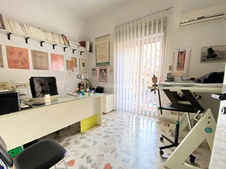 Ufficio in Affitto a Sciacca, 350€, 40 m²