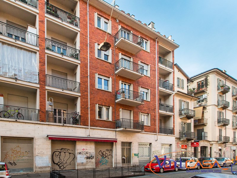 Bilocale in Vendita a Torino, zona VANCHIGLIA, 149'000&euro;