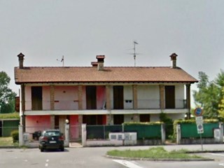 Appartamento in Vendita a Fiesse, zona Via Martiri, 69'000€, 205 m²