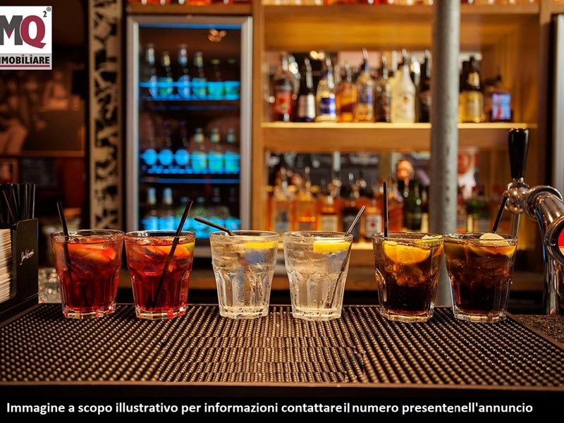 Attività commerciale in Vendita a Mondragone, zona via domitiana, 45'000€, 45 m²