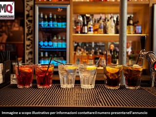 Attività commerciale in Vendita a Mondragone, zona via domitiana, 45'000€, 45 m²