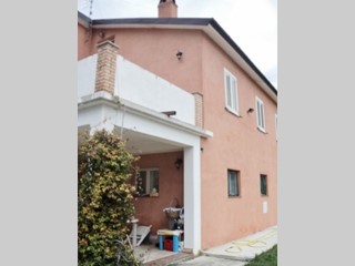 Casa Indipendente in Vendita a Monsampolo del Tronto, 180'000€, 200 m²