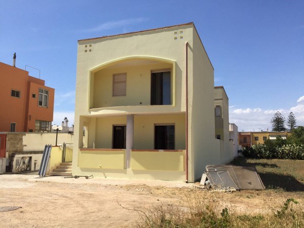 Trilocale in Vendita a Alezio, 99'000€, 80 m², arredato