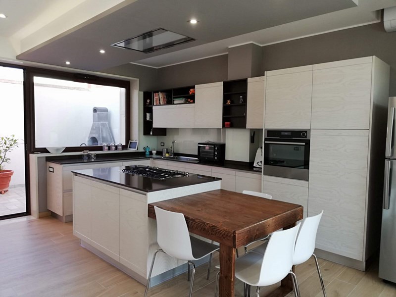 Appartamento in Vendita a Neviano, 250'000€, 250 m², arredato