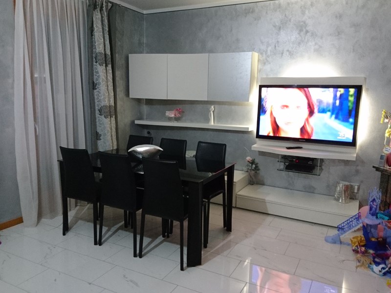 Trilocale in Vendita a Arzignano, 150'000€, 70 m², arredato