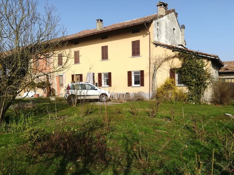 Casale in Vendita a Casei Gerola, 160'000€, 160 m²