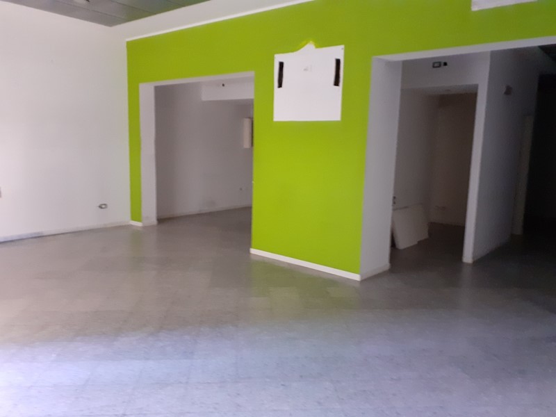 Immobile commerciale in Affitto a Livorno, zona Cavour, 1'700€, 120 m²