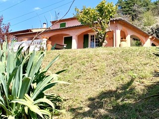 Casa Indipendente in Vendita a Sarzana, 510'000&euro;, 380 m²
