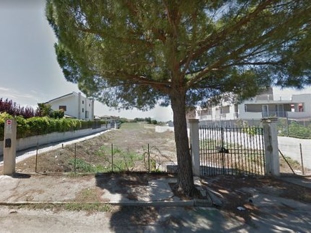 Terreno edificabile in Vendita a Trani, zona  svincolo ss 16 Trani sud , 5.000 mq