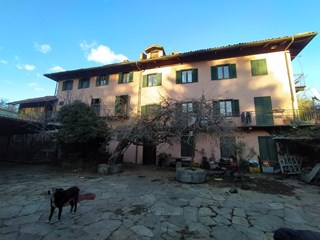 Villa bifamiliare in Vendita a San Pietro Val Lemina, zona inizio collina al cofine con Pinerolo, 616'000€, 400 m²