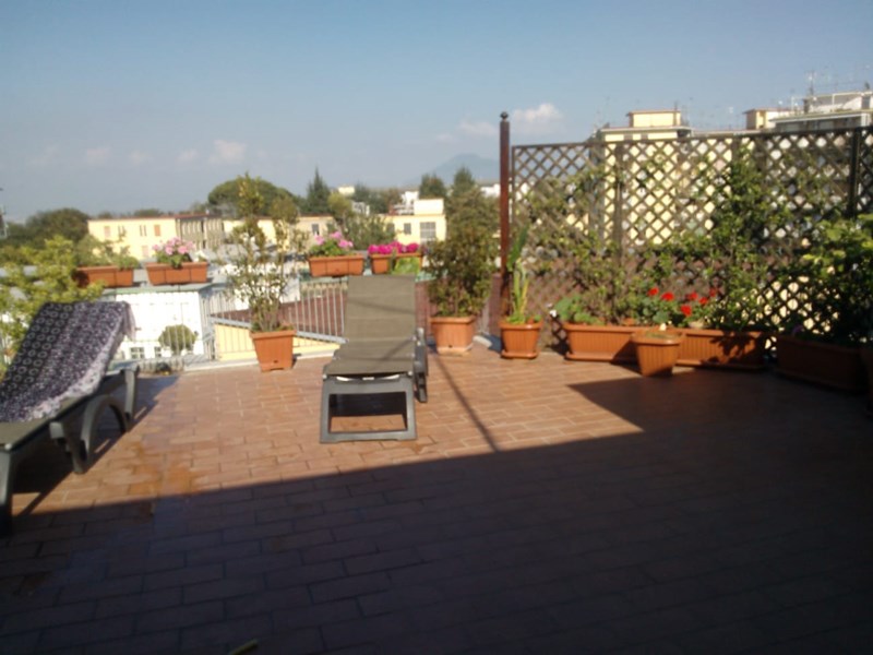 Attico in Affitto a Napoli, zona OSPEDALIERA, 900€, 80 m²
