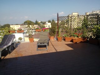 Attico in Affitto a Napoli, zona OSPEDALIERA, 900€, 80 m²