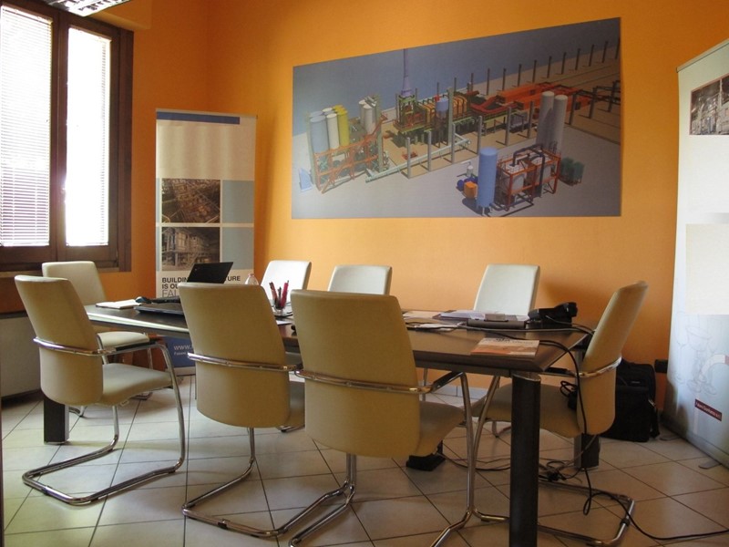 Capannone in Vendita a Empoli, 1'500'000€, 1200 m²