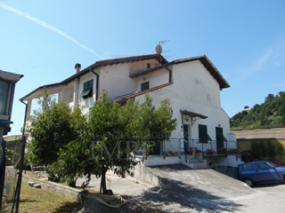 Casa Semi Indipendente in Vendita a Camporosso, 420'000€, 130 m²