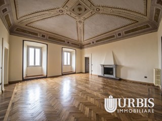 Appartamento in Vendita a Assisi, zona via San Paolo , 200 m²