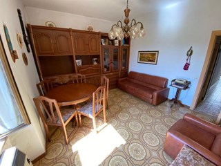 Trilocale in Vendita a Castel Viscardo, zona Monterubigalio, 38'000€, 70 m²