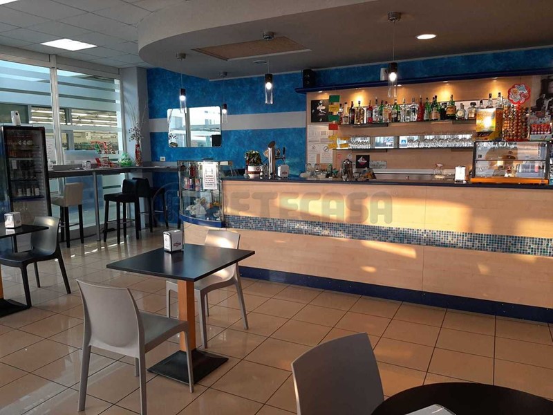Attività commerciale in Vendita a Grantorto, 30'000€, 80 m², arredato