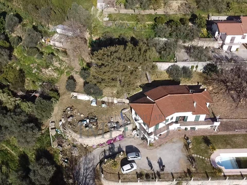 Casa Indipendente in Vendita a Camporosso, 1'500'000€, 430 m², con Box