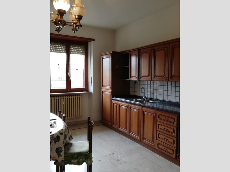 Trilocale in Vendita a Rivarolo Canavese, 77'000€, 95 m²