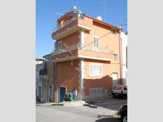 Casa Indipendente in Vendita a Pachino, 110'000€, 150 m²