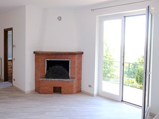 Trilocale in Vendita a Colle Brianza, 110'000€, 90 m²