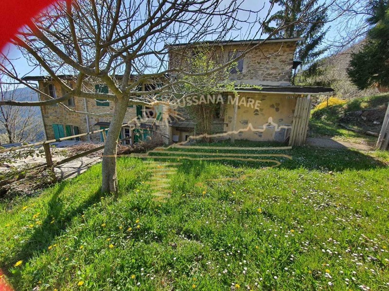 Casa Indipendente in Vendita a Molini di Triora, 250'000€, 200 m²