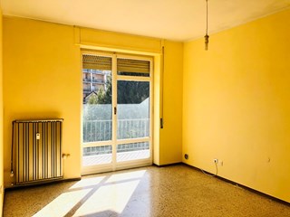 Ufficio in Vendita a Arona, zona Comune di Arona , 85'000€, 50 m²