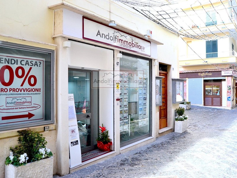 Monolocale in Vendita a Gaeta, 1 m²