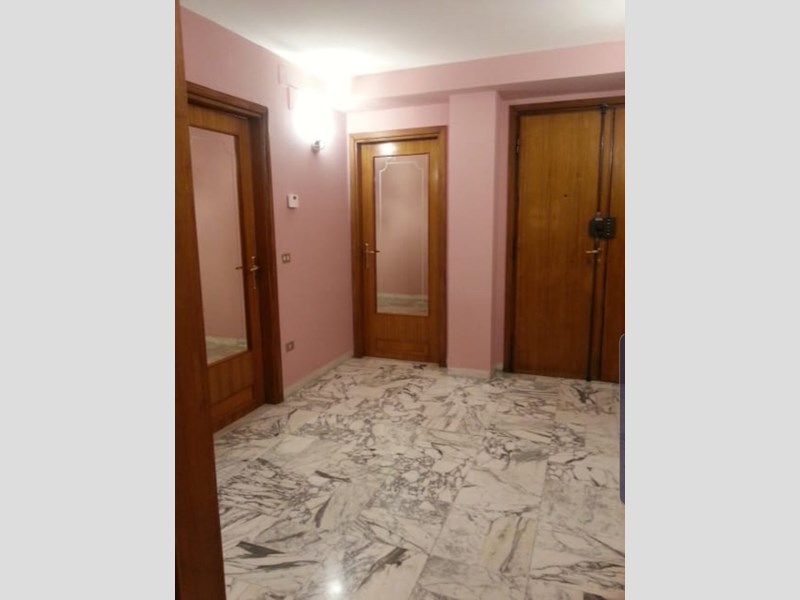 Appartamento in Affitto a Cosenza, 680&euro;, 120 m²