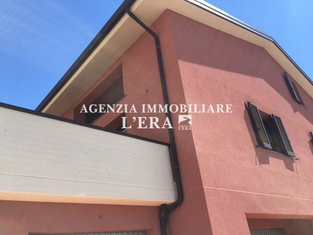 Appartamento in Vendita a Pontedera, 250'000€, 100 m², con Box