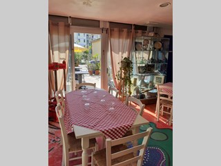 Immobile commerciale in Vendita a Pisa, zona Via Piave, 46, 410'000€, 120 m², arredato