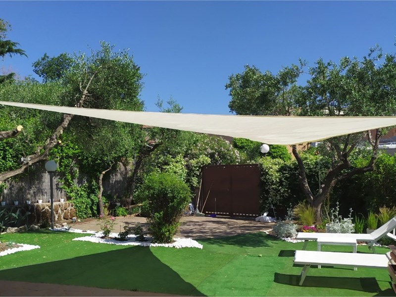 Villetta a schiera in Vendita a Albano Laziale, zona Cecchina, 260'000€, 160 m²