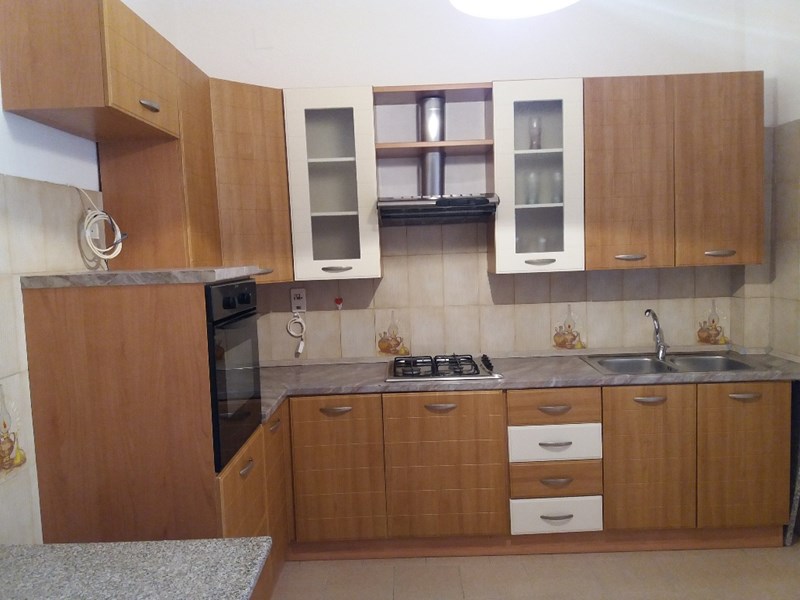 Appartamento in Affitto a Reggio Calabria, zona Botteghelle, 400€, 130 m²