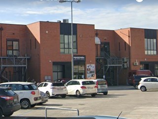 Ufficio in Vendita a San Giuliano Terme, zona La Fontina, 800€, 600 m²