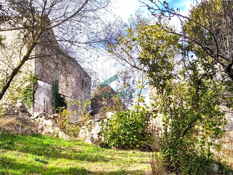 Casale in Vendita a Alberobello, zona Bosco Selva, 550'000€, 300 m², con Box