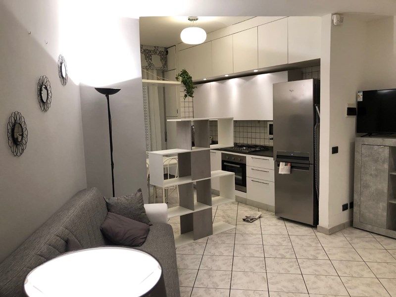 Bilocale in Affitto a Milano, zona Stazione Centrale, 1'300€, 55 m², arredato