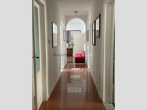 Appartamento in Vendita a Livorno, zona scali d'azeglio, 300'000&euro;, 180 m²