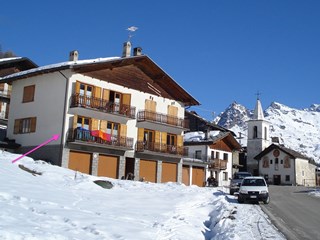 Trilocale in Affitto a Ayas, zona Mandriou, 48 m², arredato