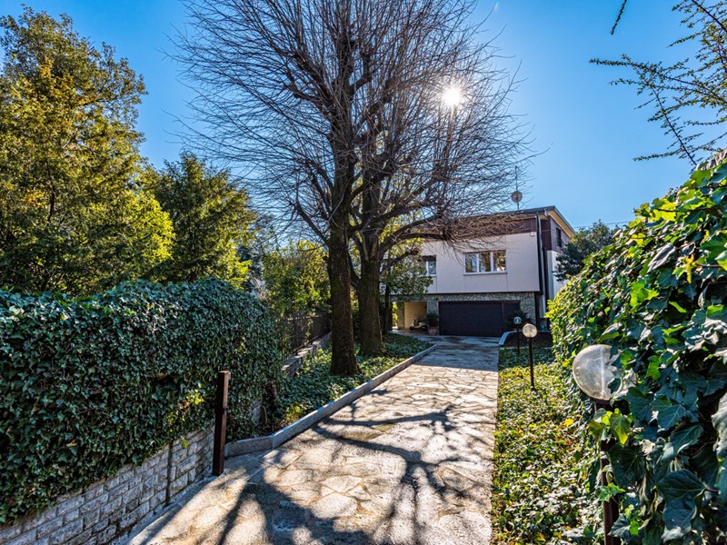 Appartamento in Vendita a Curno, 332'000€, 200 m², arredato