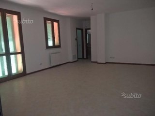 Quadrilocale in Affitto a Bolano, zona ceparana albiano magra, 550€, 84 m²