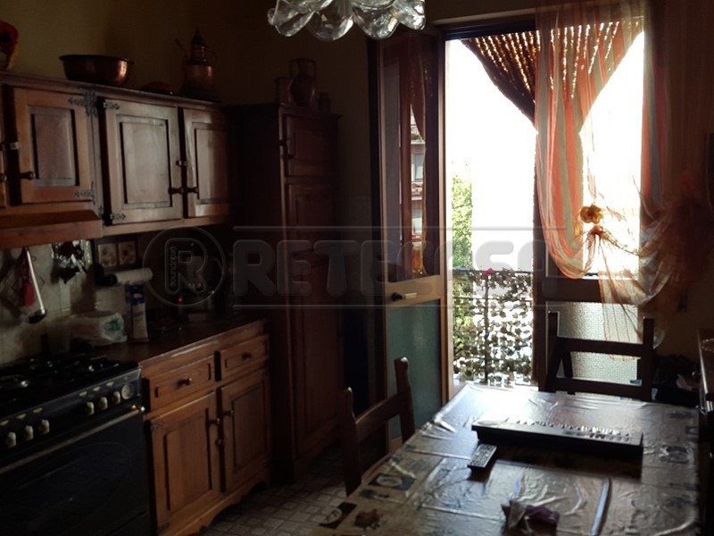 Appartamento in Vendita a Santa Croce sull'Arno, zona Santa Croce Sull'Arno, 120'000€, 130 m², con Box