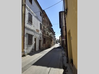 Appartamento in Vendita a Capannoli, 35'000€, 240 m²