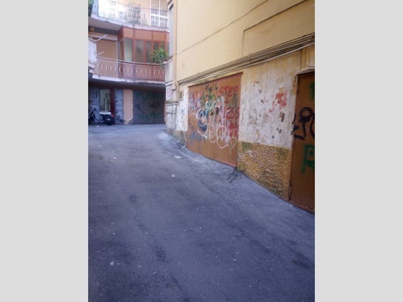 Box in Vendita a Torre del Greco, zona circumvesuviana, 80'000€, 52 m²