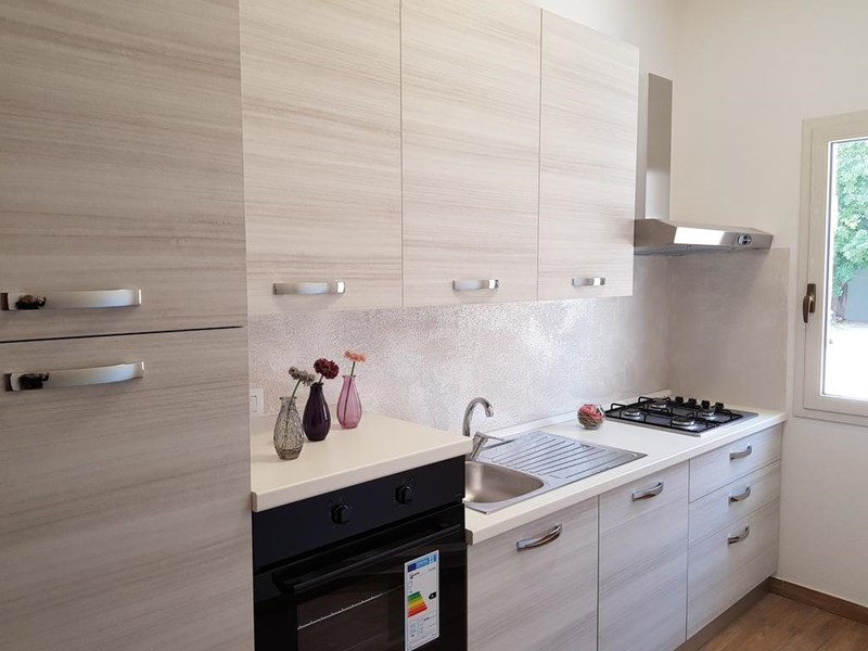 Trilocale in Vendita a Badesi, zona CENTRO, 127'000€, 73 m², arredato, con Box