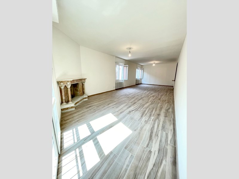 Trilocale in Vendita a Mozzate, zona centro, 195'000€, 150 m²