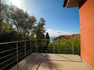 Casa Indipendente in Vendita a Sanremo, zona La Brezza, 1'100'000€, 220 m², con Box