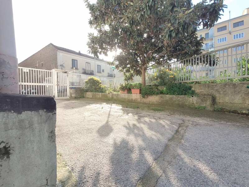 Attico in Vendita a Santa Maria Capua Vetere, zona Via Vittorio Emanuele II, 135'000€, 170 m²